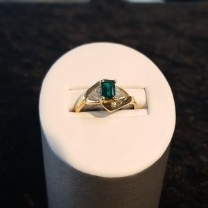 10k Emerald and diamond ring
